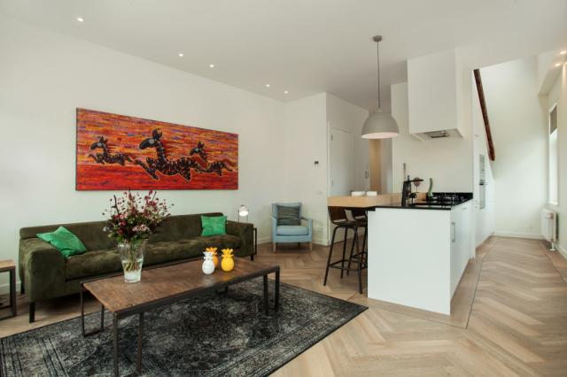Stayci Denneweg two bedroom apartment – 4 single beds